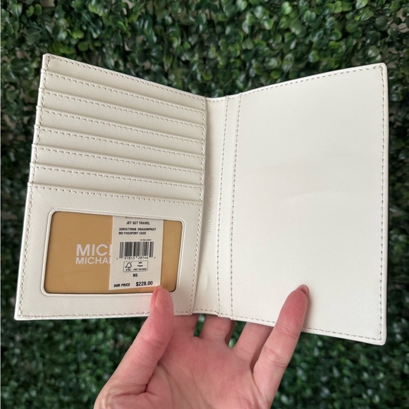 Michael Kors Pink Travel Passport Holder Wallet NWT - Picture 3 of 4